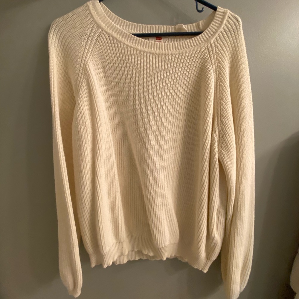 White Levi’s sweater